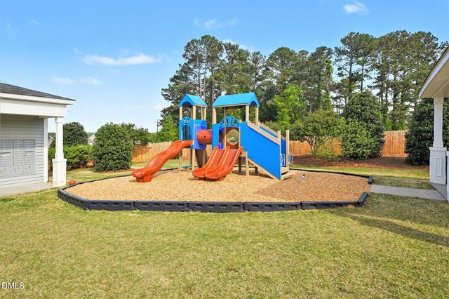 418 Lakemont Drive, Clayton, NC 27520