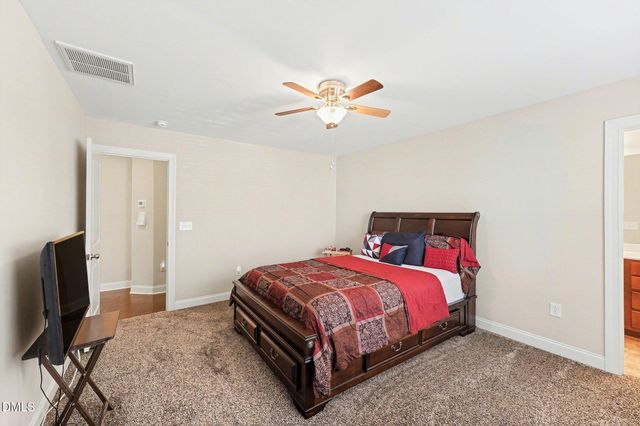 418 Lakemont Drive, Clayton, NC 27520