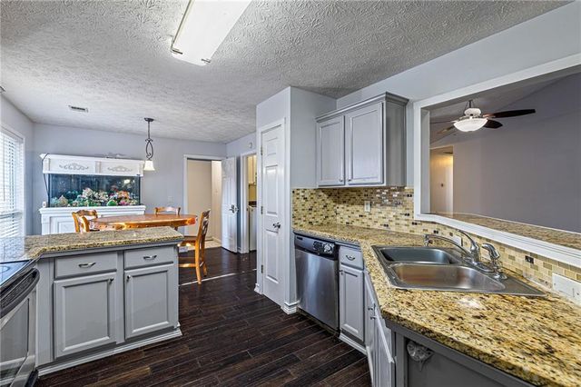 3270 Oaktree Park Drive, Lawrenceville, GA 30044