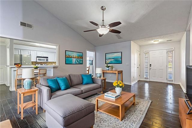 3270 Oaktree Park Drive, Lawrenceville, GA 30044