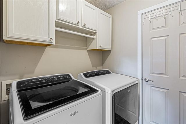 3270 Oaktree Park Drive, Lawrenceville, GA 30044