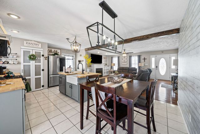 126 Flowers Rd, Crofton, KY 42217