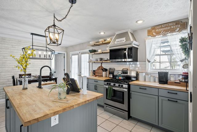 126 Flowers Rd, Crofton, KY 42217