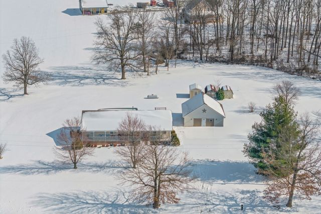 126 Flowers Rd, Crofton, KY 42217