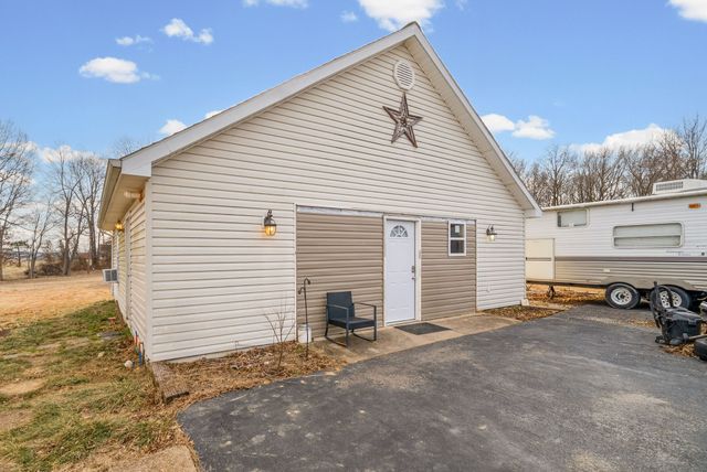 126 Flowers Rd, Crofton, KY 42217