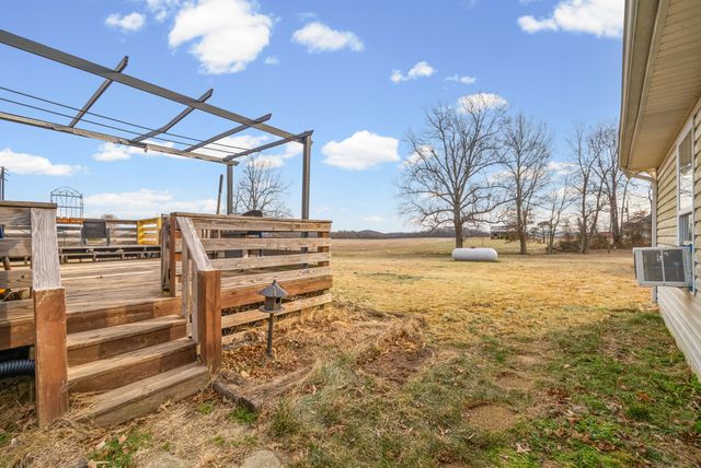 126 Flowers Rd, Crofton, KY 42217