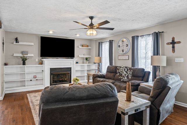 126 Flowers Rd, Crofton, KY 42217