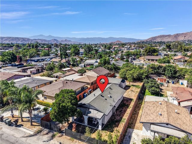 4832 Mitchell Avenue, Riverside, CA 92505