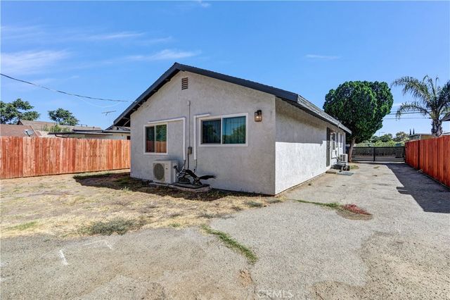 4832 Mitchell Avenue, Riverside, CA 92505