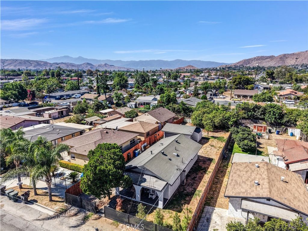 4832 Mitchell Avenue, Riverside, CA 92505