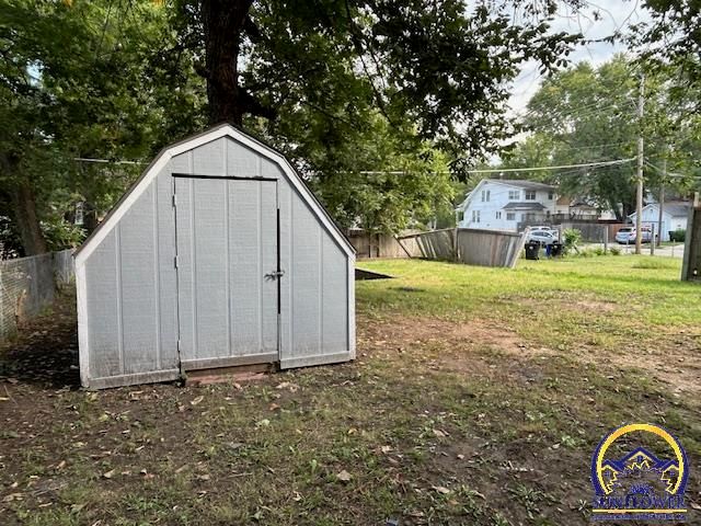 734 SW Lindenwood AVE, Topeka, KS 66606