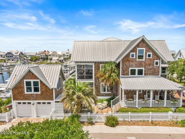 41 Transom Row, Bald Head Island, NC 28461