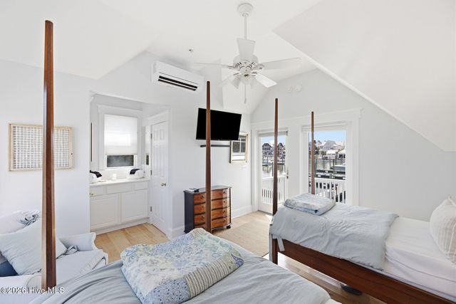 41 Transom Row, Bald Head Island, NC 28461