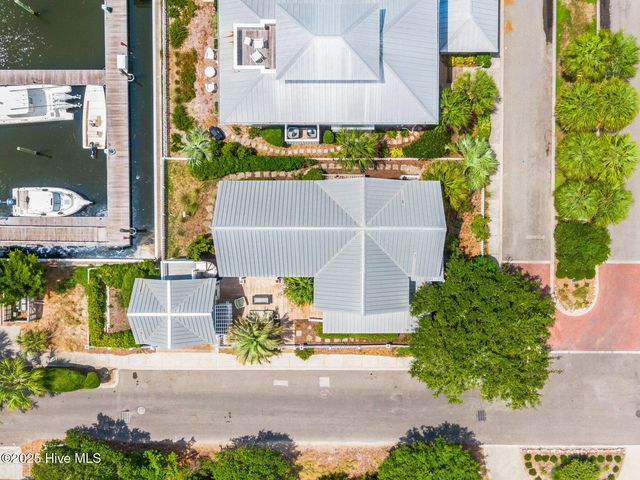 41 Transom Row, Bald Head Island, NC 28461