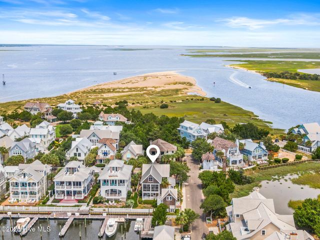 41 Transom Row, Bald Head Island, NC 28461