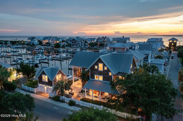 41 Transom Row, Bald Head Island, NC 28461