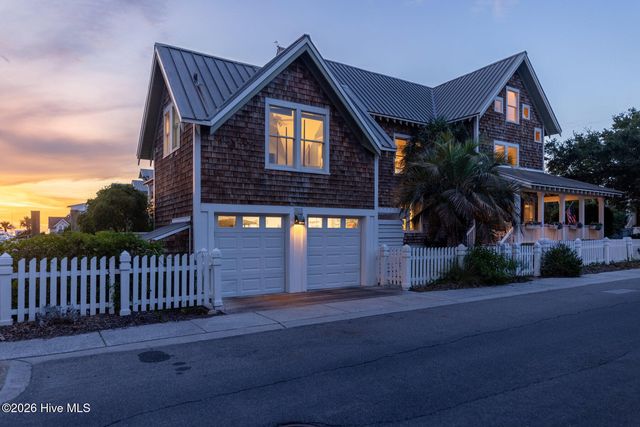 41 Transom Row, Bald Head Island, NC 28461