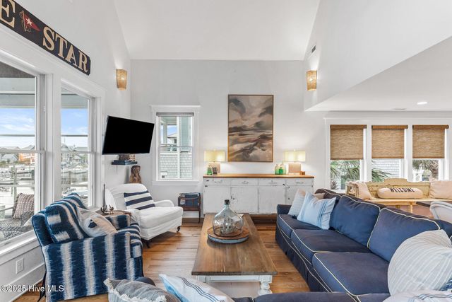 41 Transom Row, Bald Head Island, NC 28461