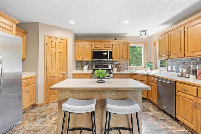 22576 Amy Lane, Rogers, MN 55374