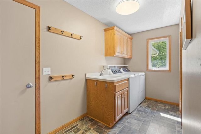 22576 Amy Lane, Rogers, MN 55374