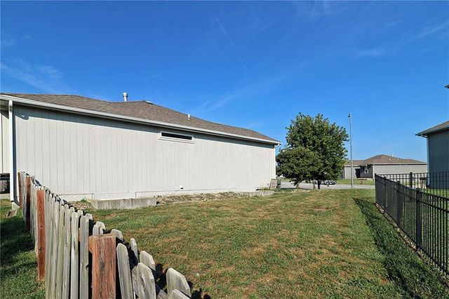 702 Andy Court, Belton, MO 64012