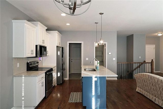 702 Andy Court, Belton, MO 64012