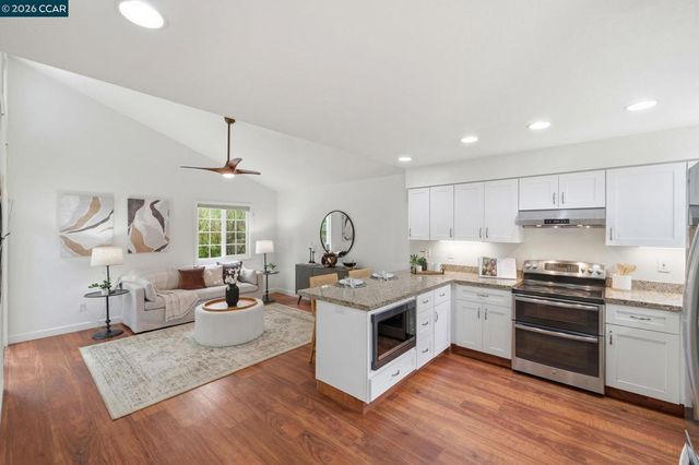 370 Scarlet Oak Ct, Pleasant Hill, CA 94523