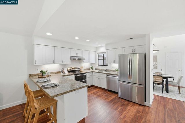 370 Scarlet Oak Ct, Pleasant Hill, CA 94523