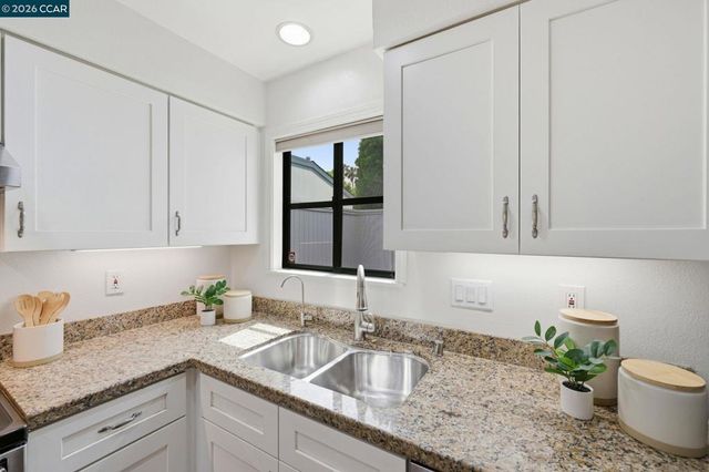 370 Scarlet Oak Ct, Pleasant Hill, CA 94523