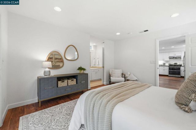 370 Scarlet Oak Ct, Pleasant Hill, CA 94523