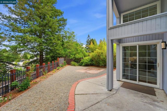 370 Scarlet Oak Ct, Pleasant Hill, CA 94523