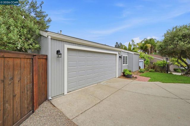 370 Scarlet Oak Ct, Pleasant Hill, CA 94523