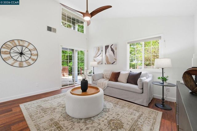 370 Scarlet Oak Ct, Pleasant Hill, CA 94523