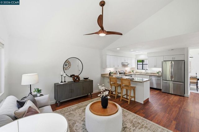 370 Scarlet Oak Ct, Pleasant Hill, CA 94523