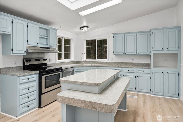 3643 SE Engledow Lane, Port Orchard, WA 98367