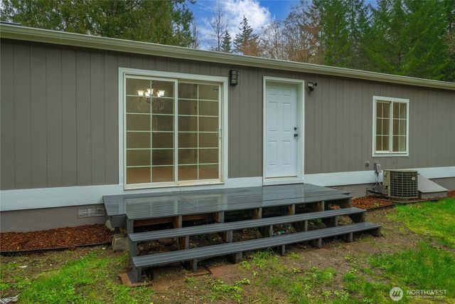 3643 SE Engledow Lane, Port Orchard, WA 98367