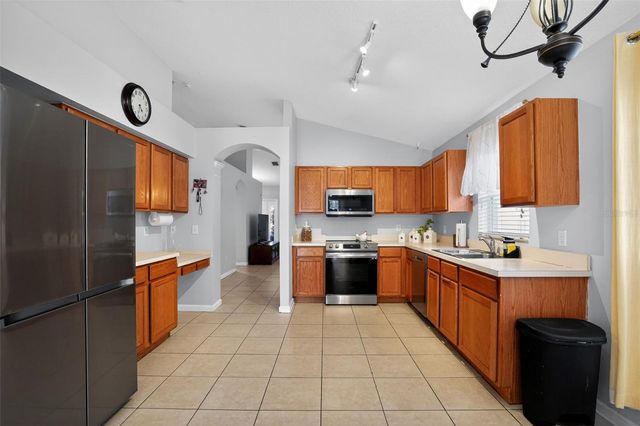 11519 MISTY ISLE LANE, Riverview, FL 33579