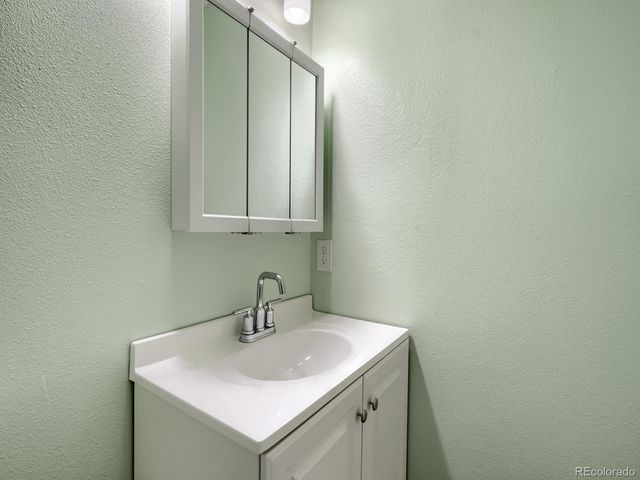 3771 S Danube Circle, Aurora, CO 80013