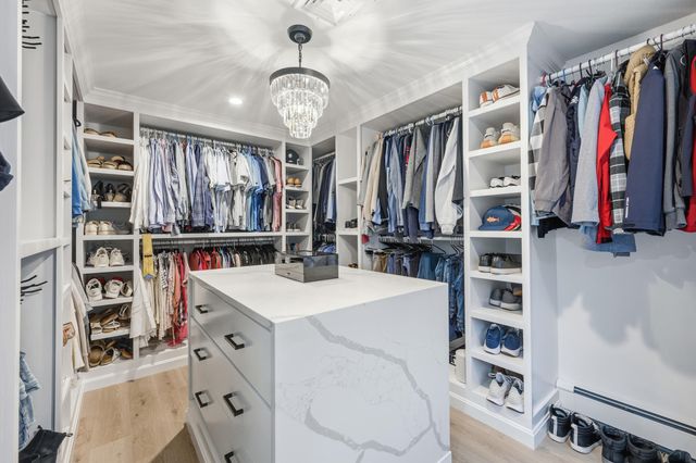 23 Middle Pond Path, Marstons Mills, MA 02648