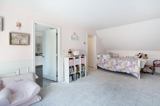 23 Middle Pond Path, Marstons Mills, MA 02648