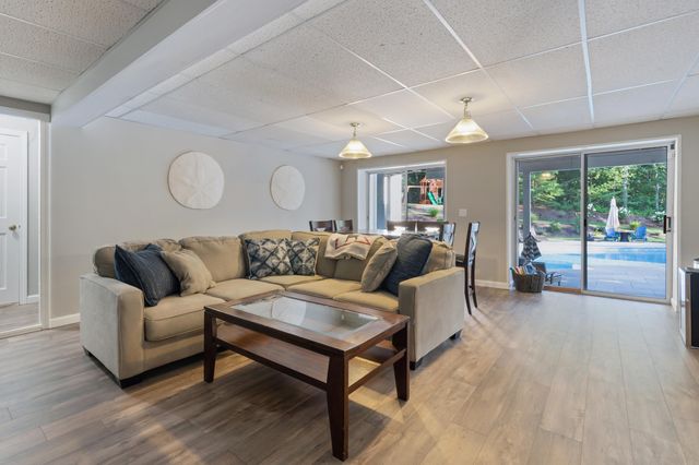 23 Middle Pond Path, Marstons Mills, MA 02648