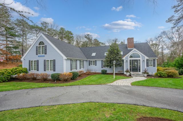 23 Middle Pond Path, Marstons Mills, MA 02648
