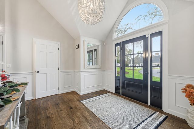 23 Middle Pond Path, Marstons Mills, MA 02648