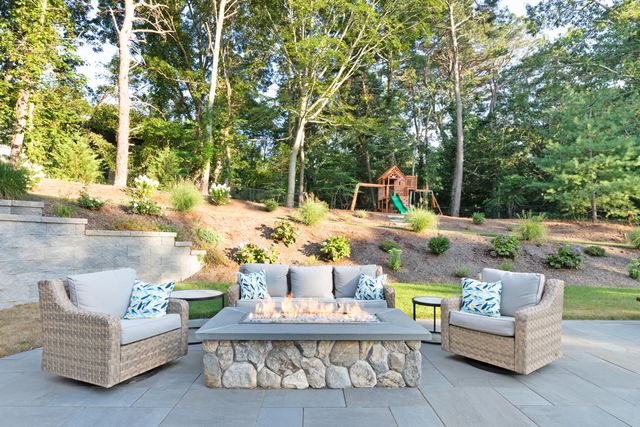 23 Middle Pond Path, Marstons Mills, MA 02648