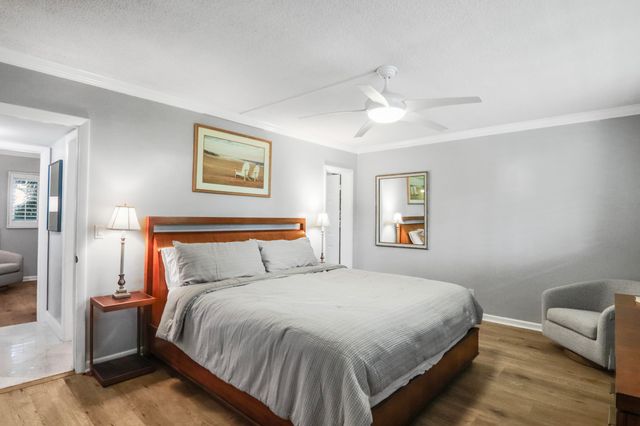 139 SUNRISE Avenue 101, Palm Beach, FL 33480