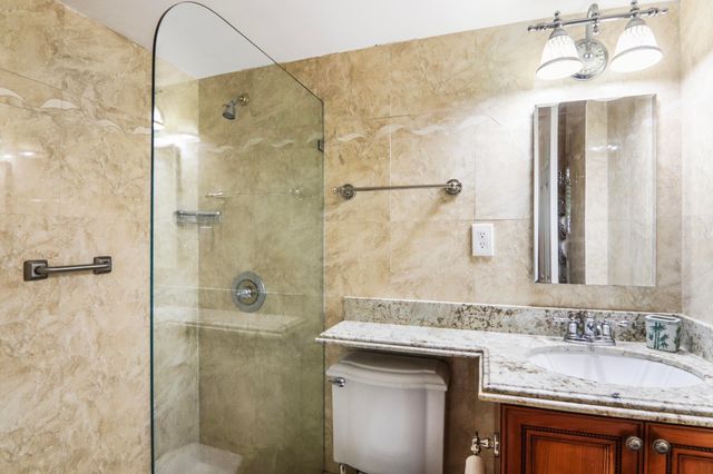 139 SUNRISE Avenue 101, Palm Beach, FL 33480