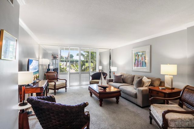 139 SUNRISE Avenue 101, Palm Beach, FL 33480