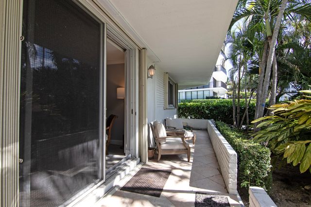 139 SUNRISE Avenue 101, Palm Beach, FL 33480