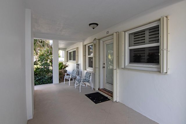 139 SUNRISE Avenue 101, Palm Beach, FL 33480
