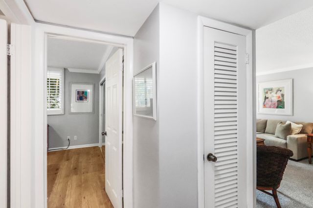 139 SUNRISE Avenue 101, Palm Beach, FL 33480